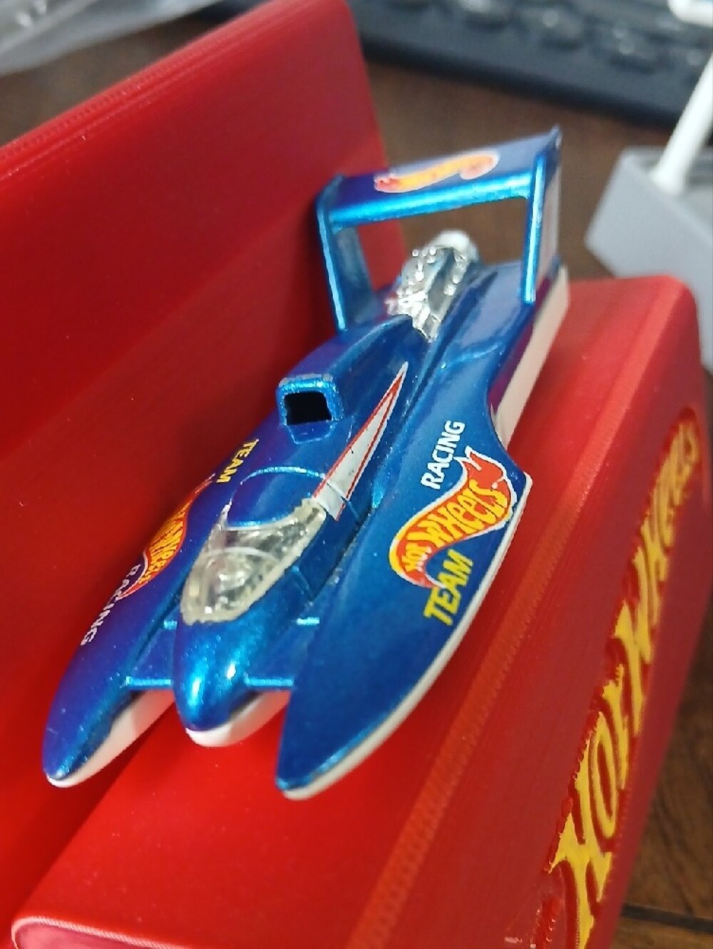 Hydroplane Hot wheels Racing Boat. - Picture 2 of 4